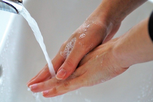 Come lavare correttamente le mani
